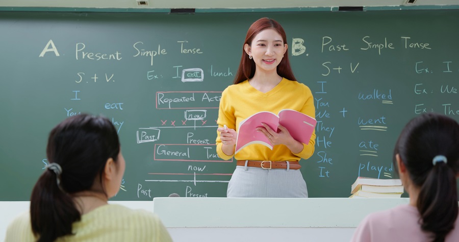 teacher teaching in the class