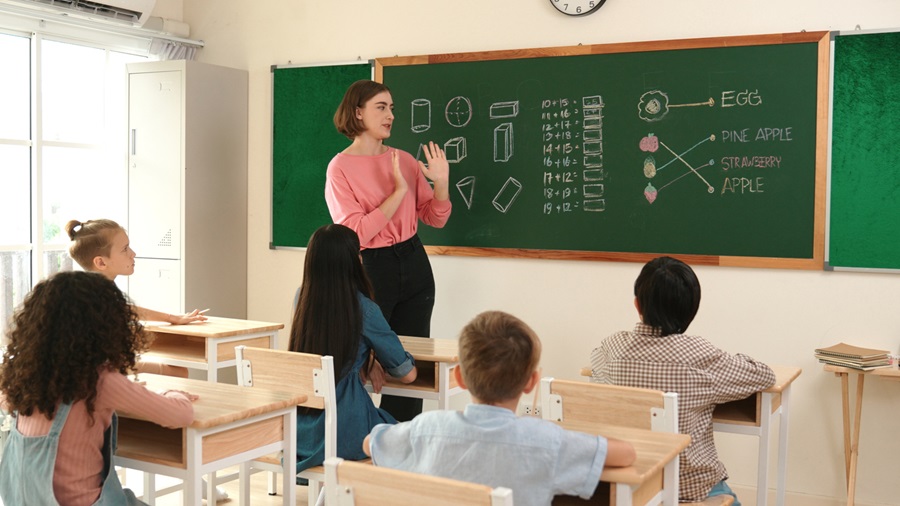 teacher class in the room